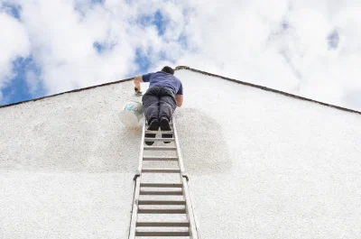 Peinture extérieure à Saint-Célerin — façades et ravalement